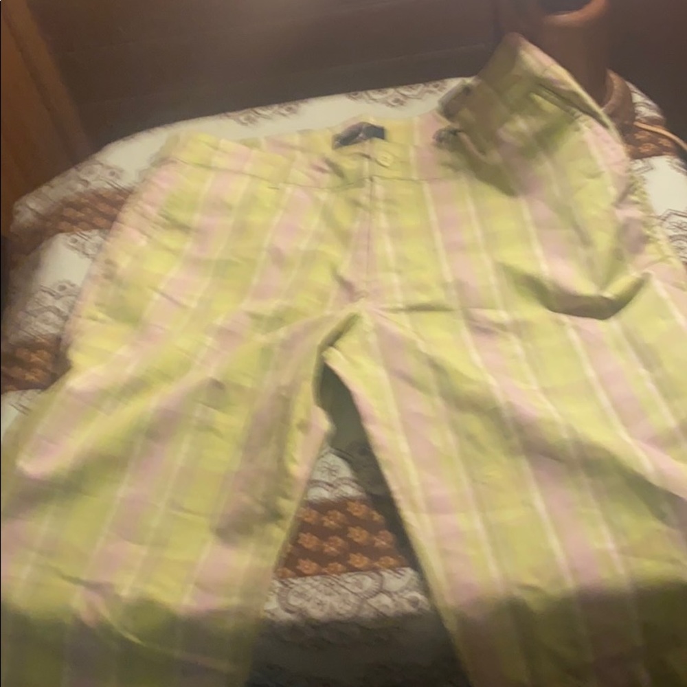 Capris - Picture 2 of 4